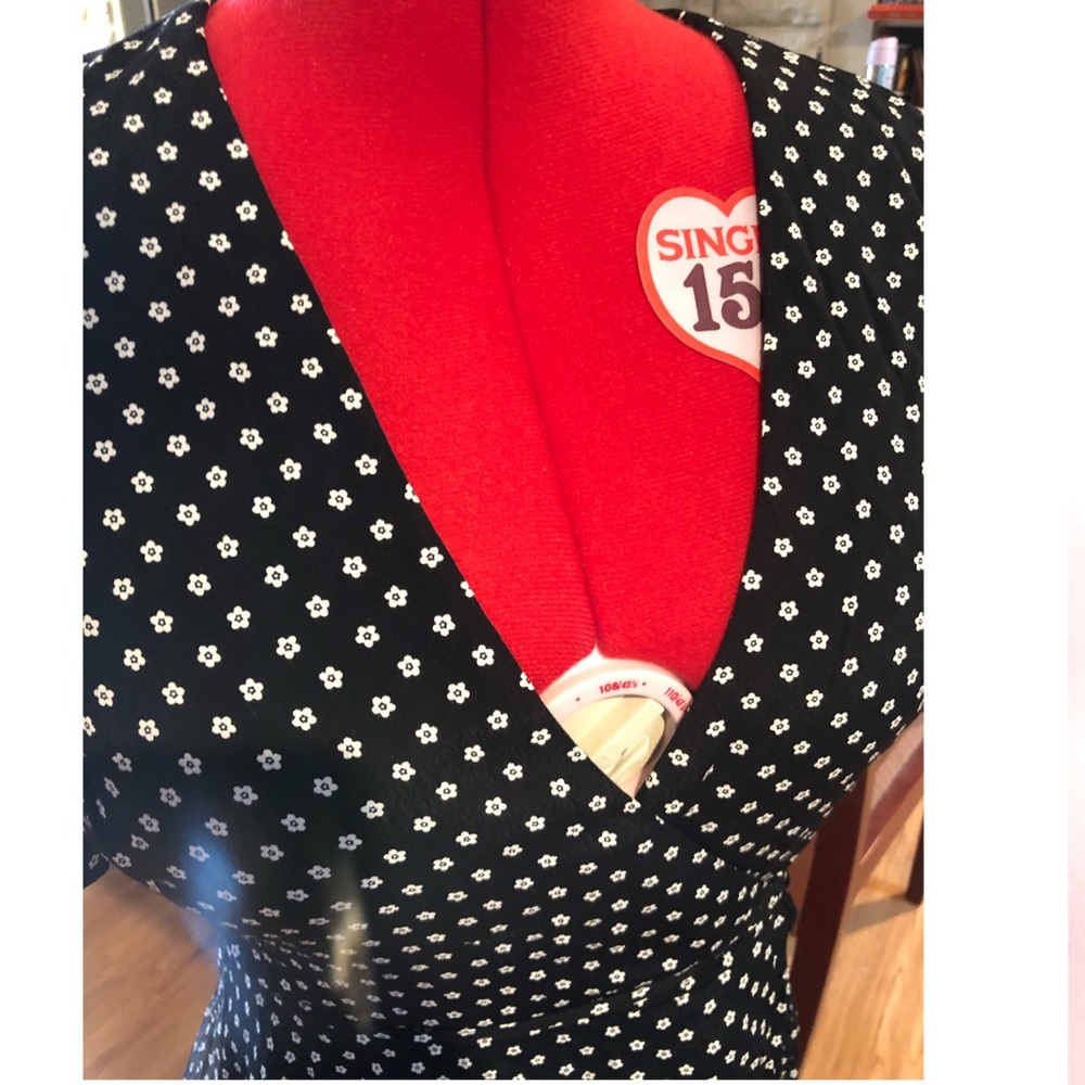 Black Floral Wrap Dress Brand New Gianni Bini